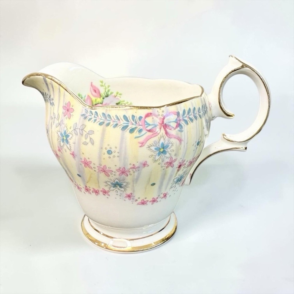 VNTG Queen Anne England Bone China Creamer Bowl Royal Bridal Gown 1949 Gold Trim